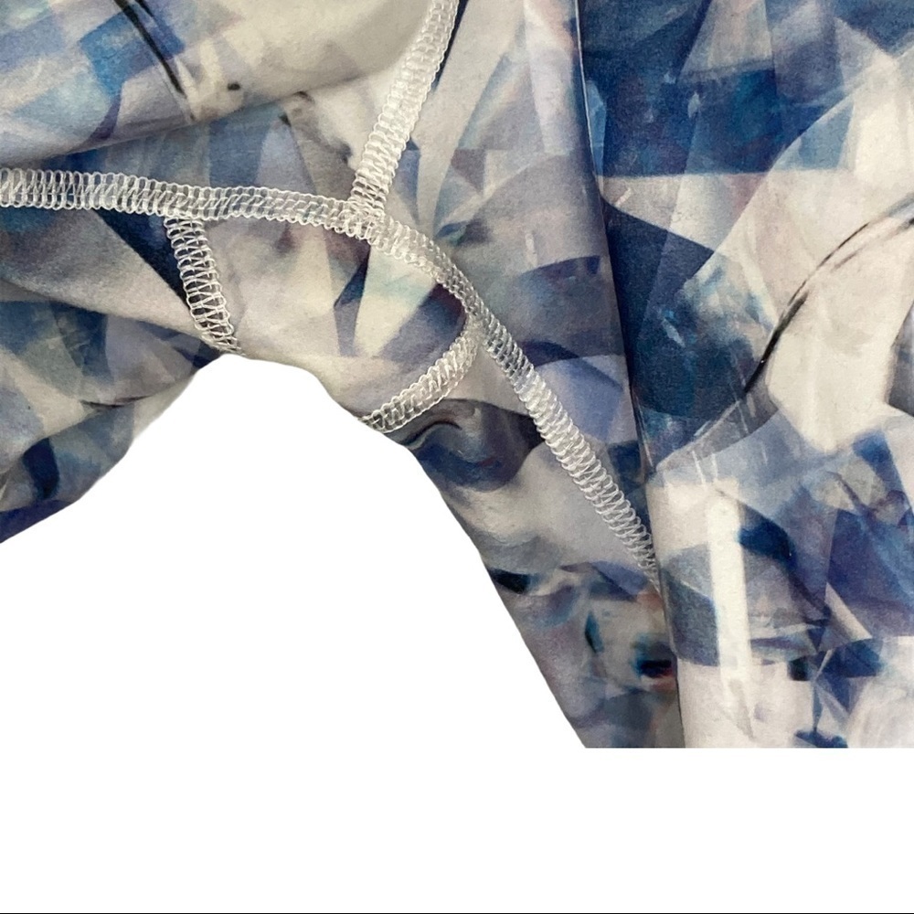 Evolution and Creation Geometric Ice Print Legging - Picture 8 of 10